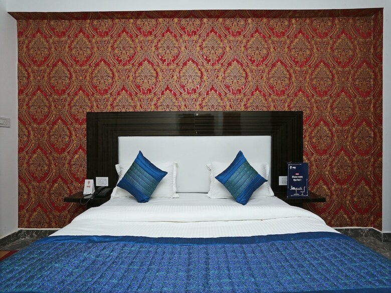 Oyo 11405 Hotel Tej Palace