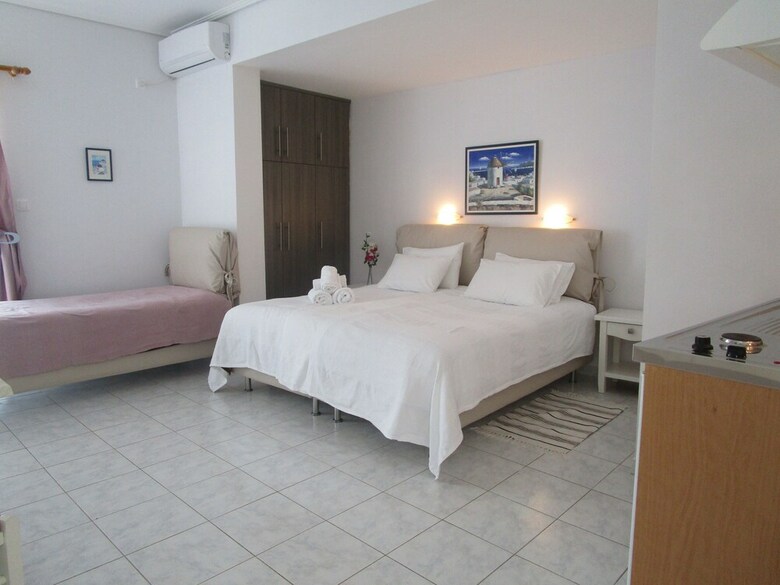 Hotel Milos