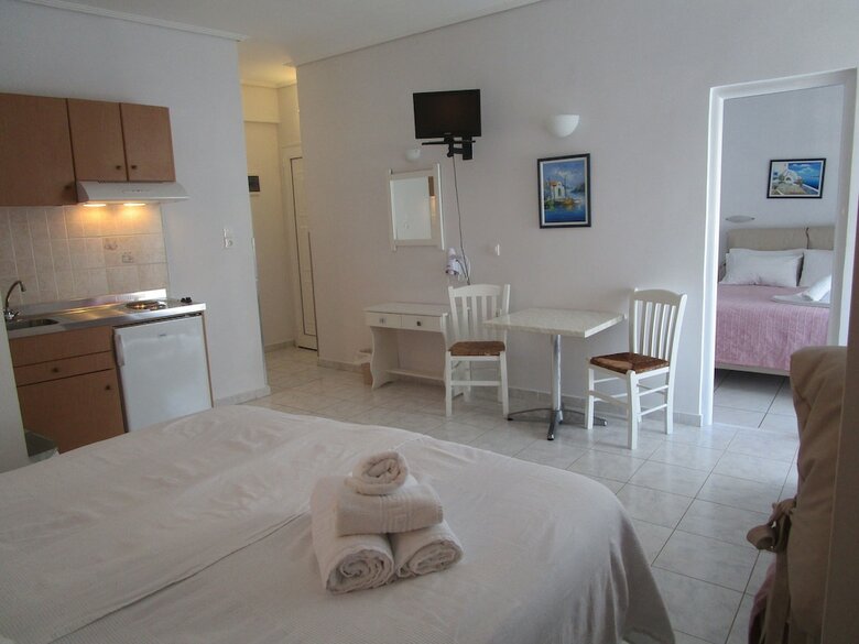 Hotel Milos