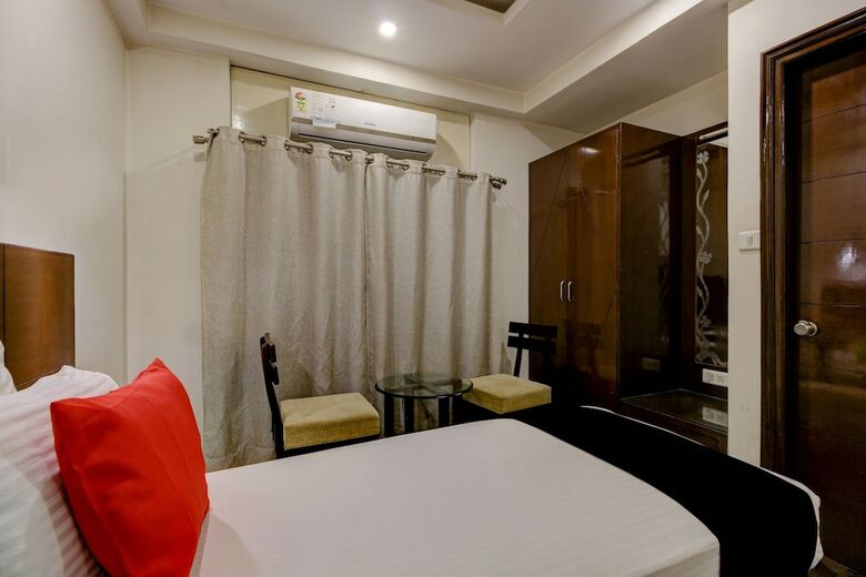 Oyo 11744 Hotel Vb Heritage Heights
