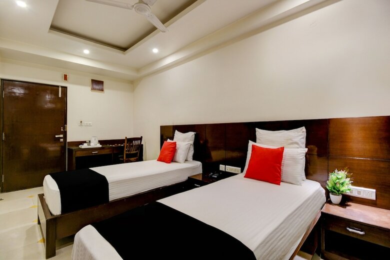 Oyo 11744 Hotel Vb Heritage Heights
