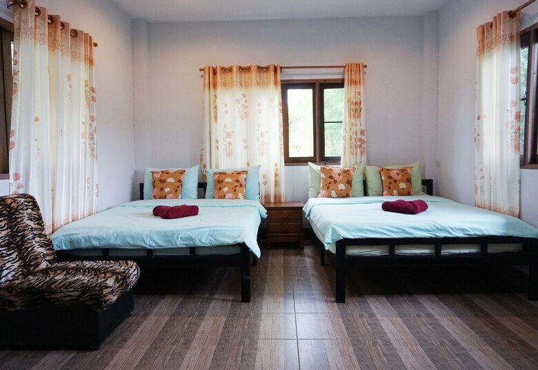 Hotel Bansuan Thanormpat Resort