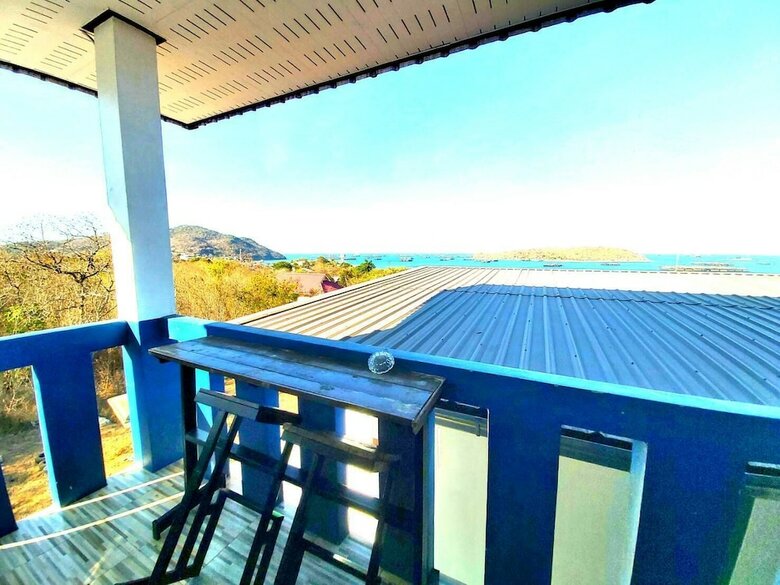 Hotel Neutron Bungalow