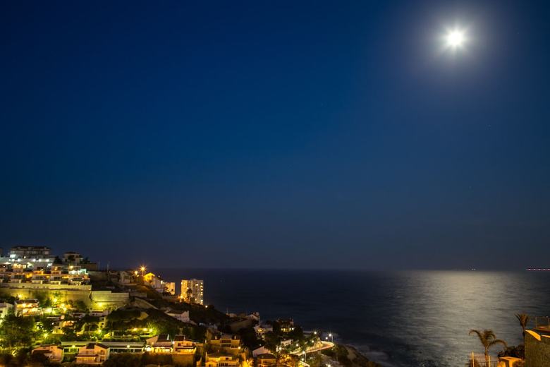 Apartamentos �tico Soleado Con Vistas Al Mar
