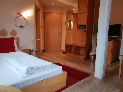 Hotel Restaurant Gr�ner Baum Und Altes Tor