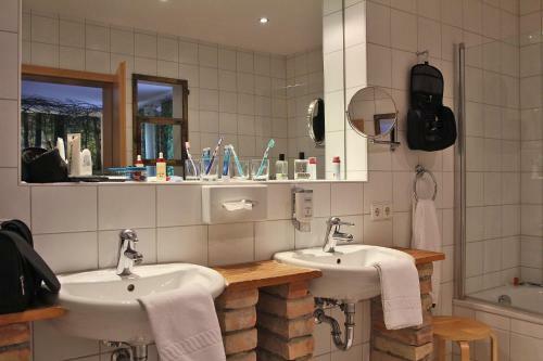 Hotel Restaurant Gr�ner Baum Und Altes Tor