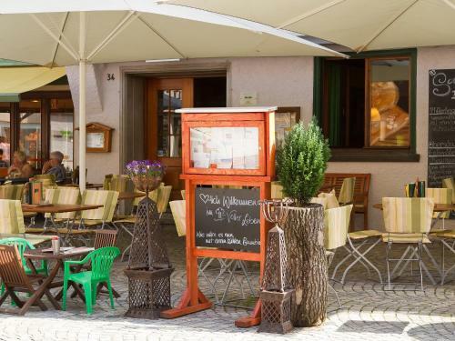 Hotel Restaurant Gr�ner Baum Und Altes Tor