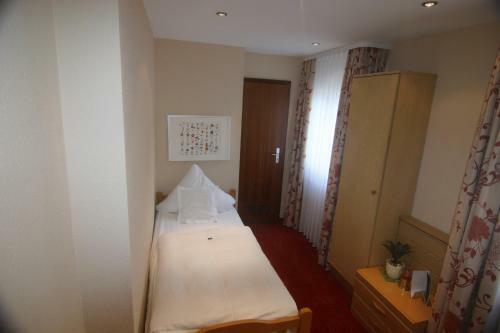 Hostal Zur Alten Br�cke