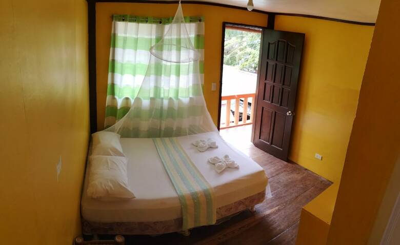 Hotel Guanna's Place Room And Resto Bar