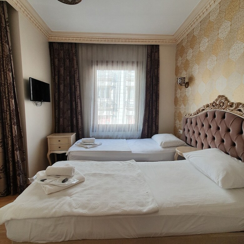 Hotel Tarihi Isparta Palas Otel