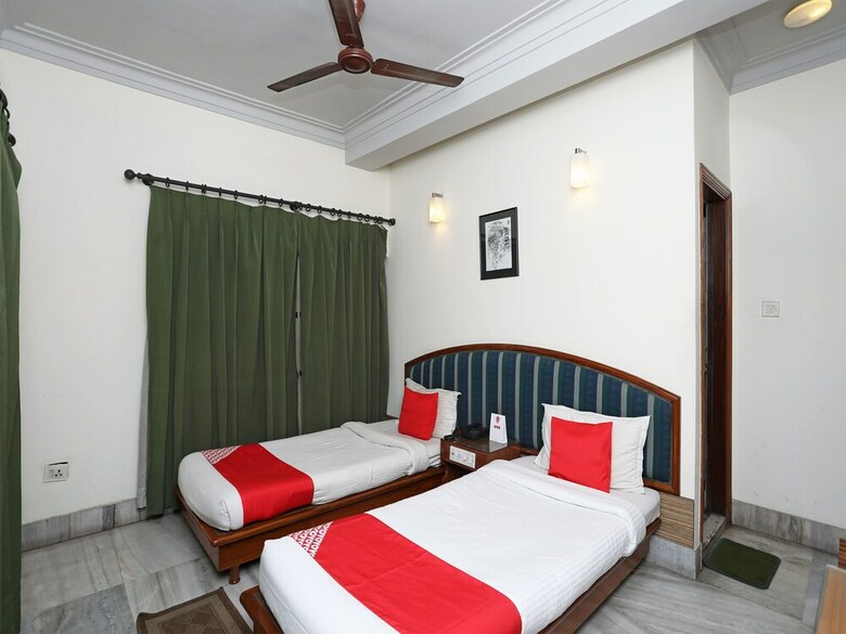 Hotel Oyo 3380 Gallery Inn
