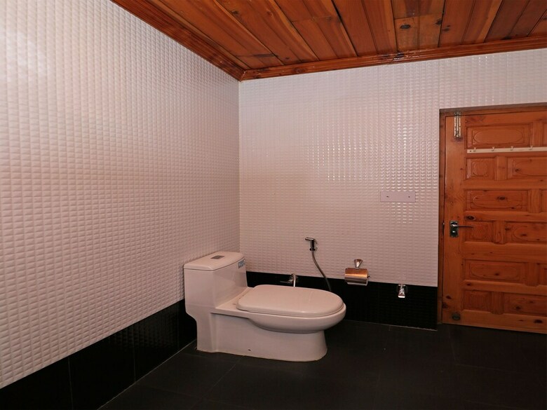Oyo 13694 Home Elegant 2bhk Cottage Mall Road