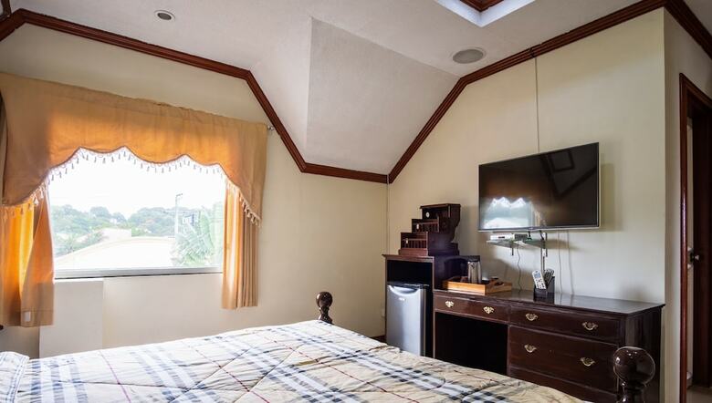 Hotel Zen Rooms Palm Tree Olongapo