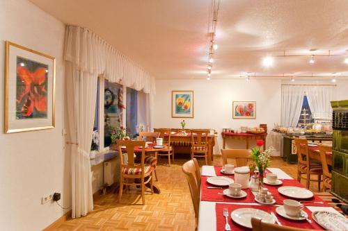 Hostal Hotel Garni Schacherer