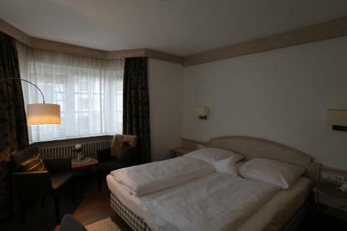 Hotel-restaurant & Metzgerei R��le