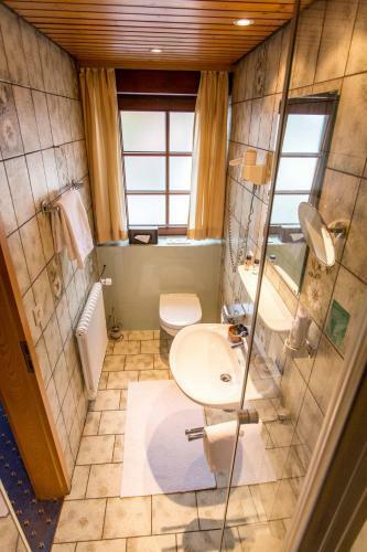 Hotel-restaurant & Metzgerei R��le