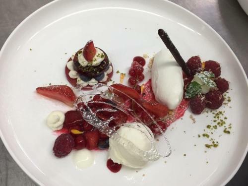 Hotel-restaurant & Metzgerei R��le
