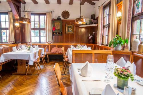 Hotel-restaurant & Metzgerei R��le