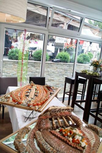 Hotel-restaurant & Metzgerei R��le