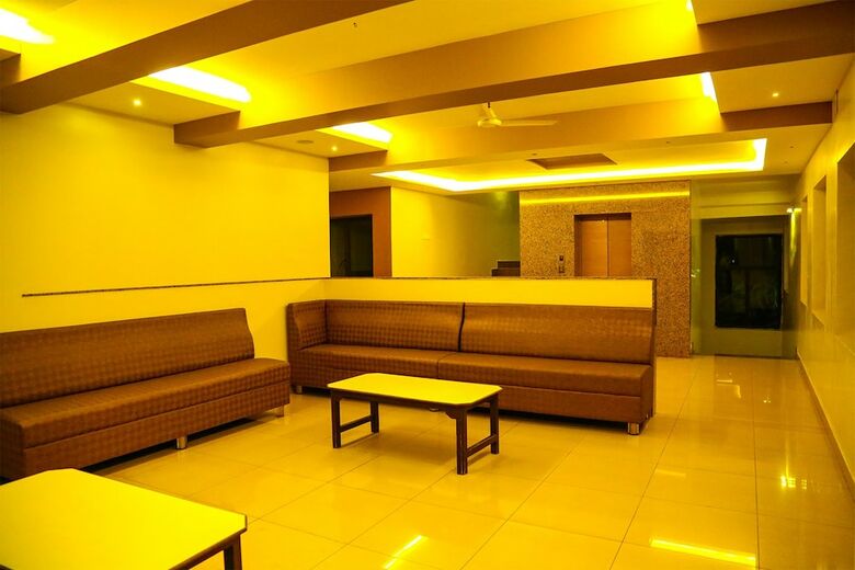 Iroomz Hotel Pawan