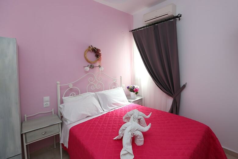 Kastro Hotel