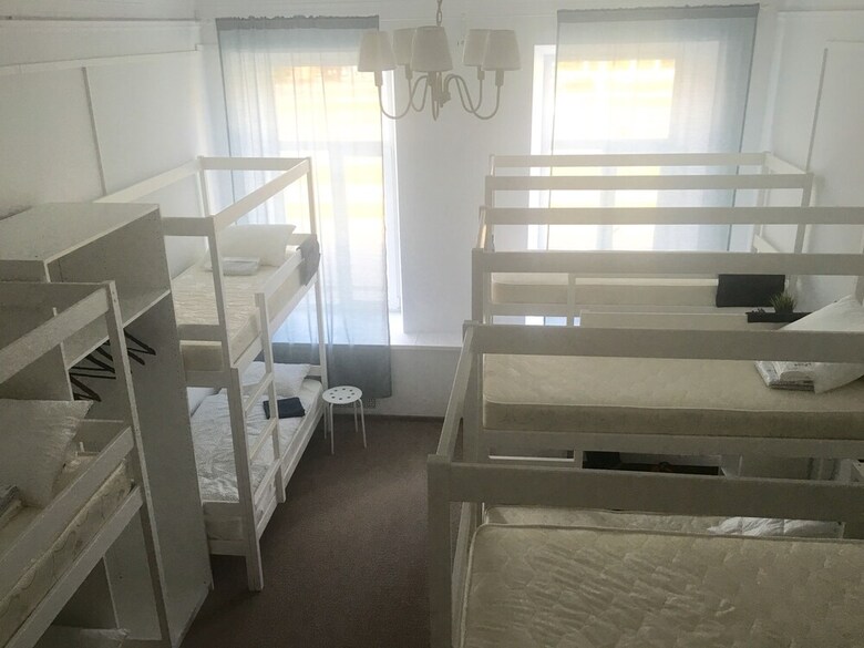 Hostal Chekhov House Hostel & Hotel