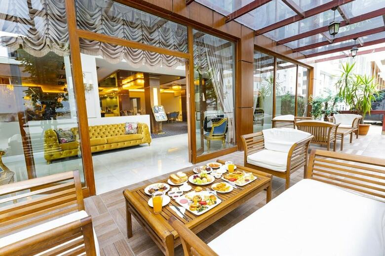 Hotel Real King Suit Otel