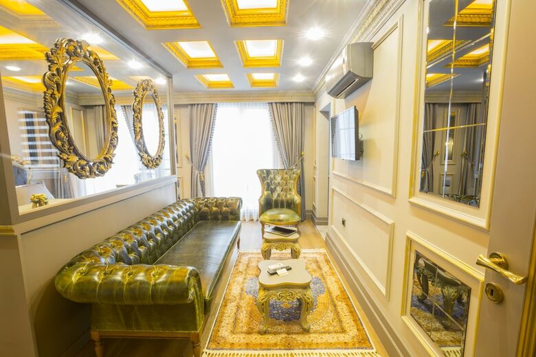 Hotel Real King Suit Otel