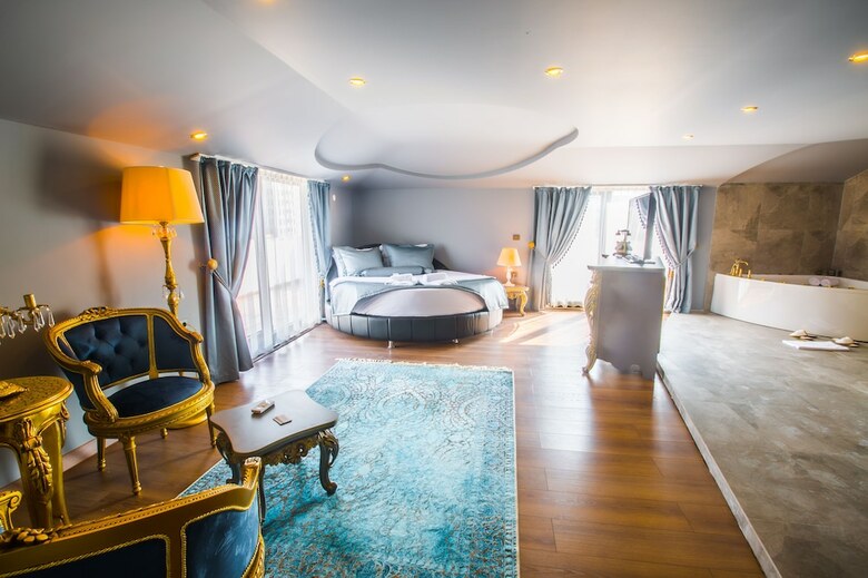 Hotel Real King Suit Otel