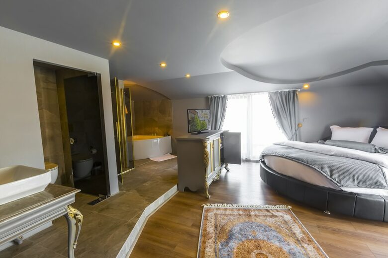 Hotel Real King Suit Otel