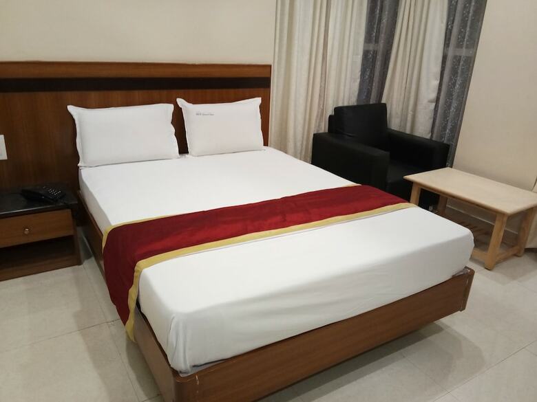 Hotel Hlv Grand Inn