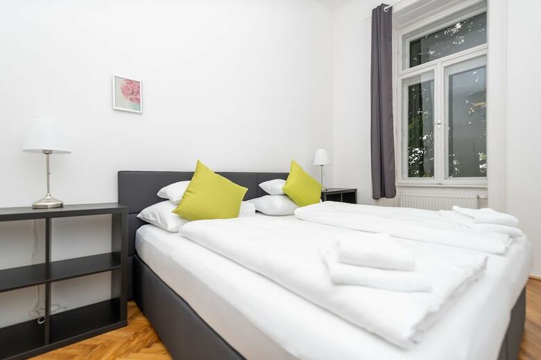 Duschel Apartments Imperial Living