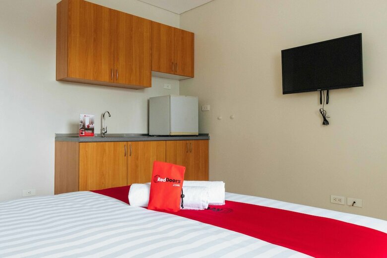 Hotel Reddoorz Plus Near Capitol Commons