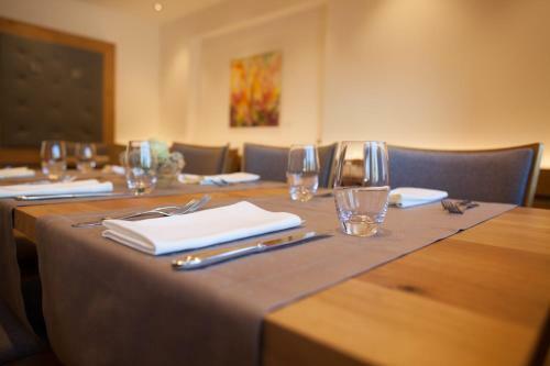 Hostal Landgasthof R�hrberger Hof