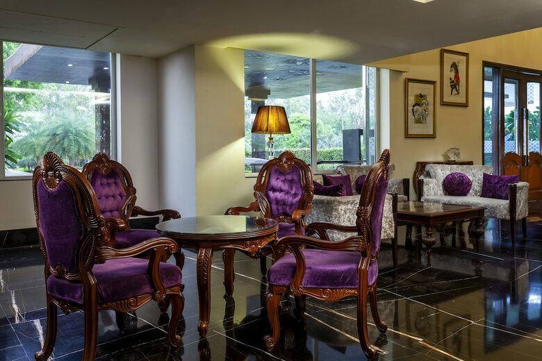 Hotel Justa Atrio