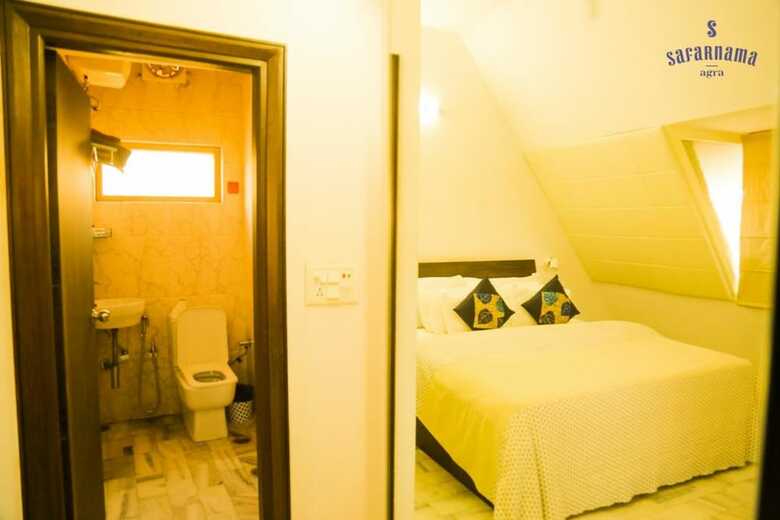 Hotel Safarnama Agra