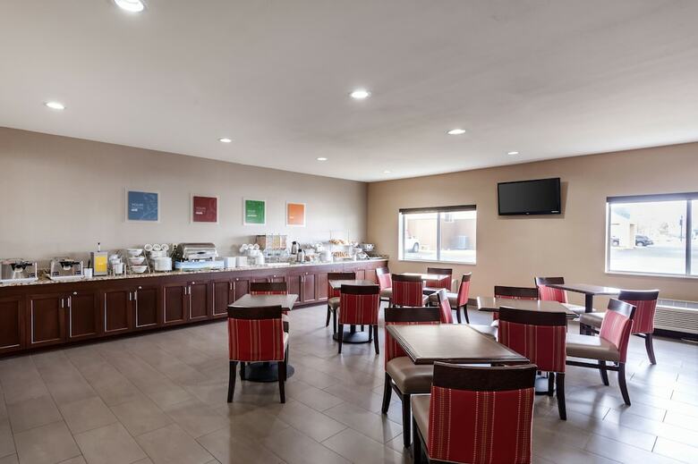 Hotel Comfort Suites University