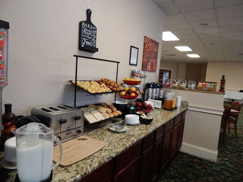 Hotel Ramada By Wyndham & Suites Warner Robins