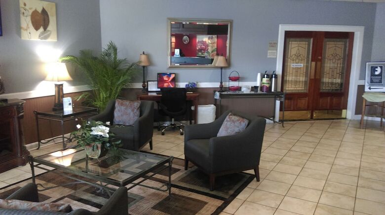 Hotel Ramada By Wyndham & Suites Warner Robins
