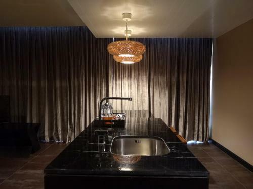 Hotel Tsix5 Quarter