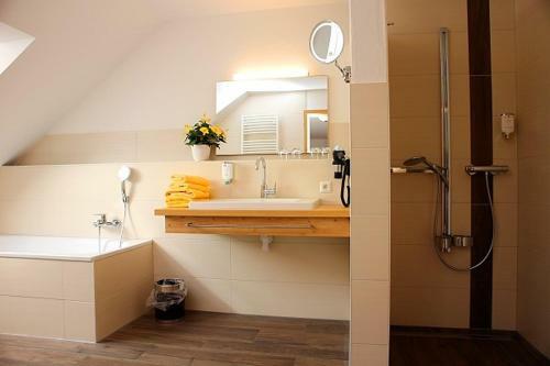 Hostal Landgasthof Adler Pelzm�hle