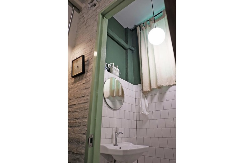 Hostal Live Local