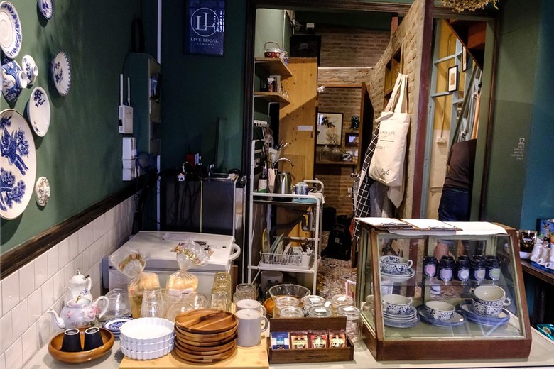 Hostal Live Local