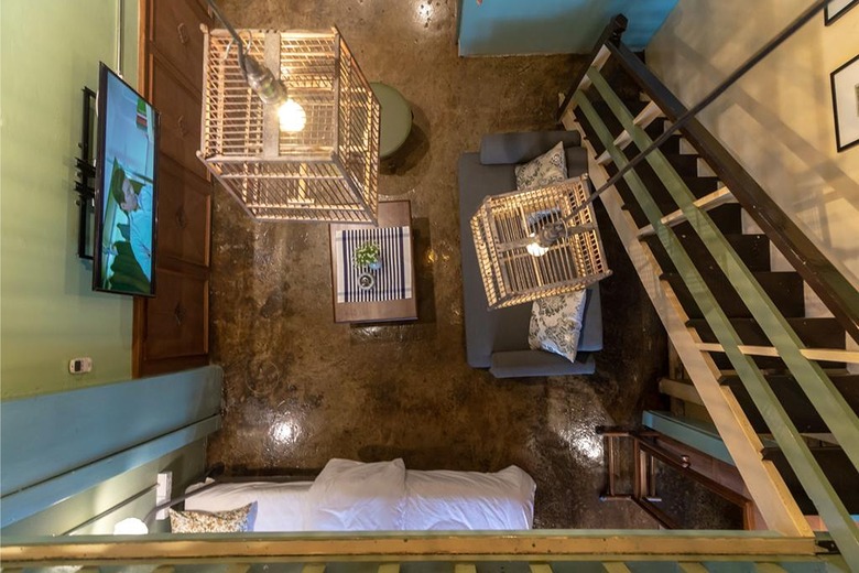Hostal Live Local