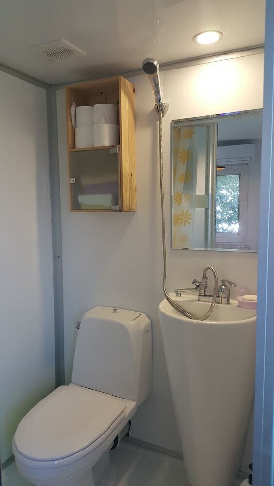 Hostal Lemon Tree Guesthouse 2 - Hostel