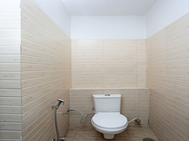 Oyo 13576 Hotel Residency