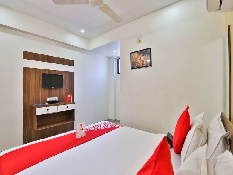 Hotel Oyo 15417 Red Rose