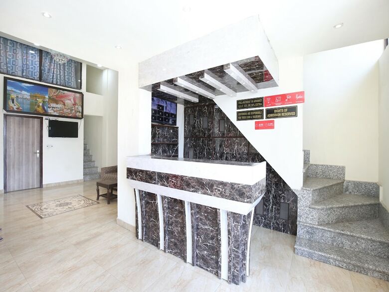 Hotel Oyo 14784 Angad Residency