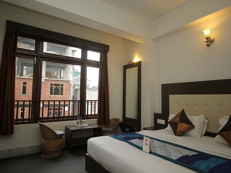 Oyo 7620 Hotel Yukim Residency