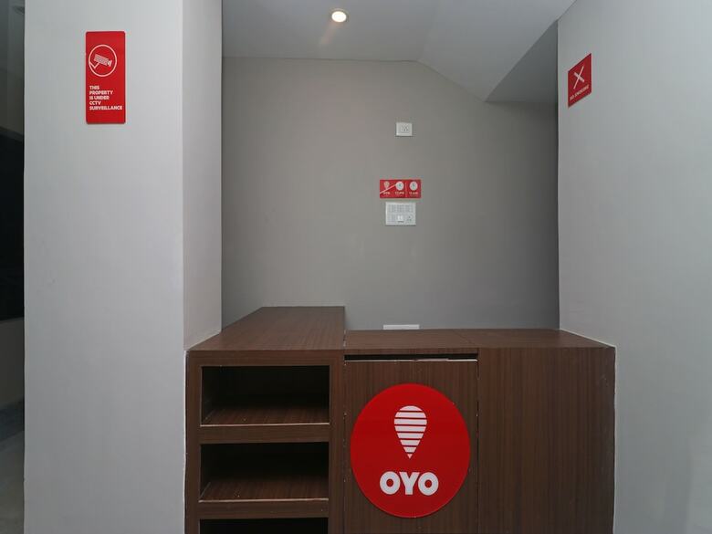 Hotel Oyo 13167 Nirvana Lodge